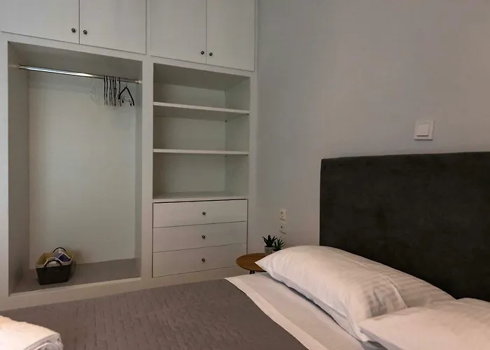 Avra Apartment